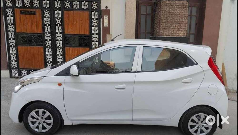 Hyundai Eon 2012 Petrol Well Maintained