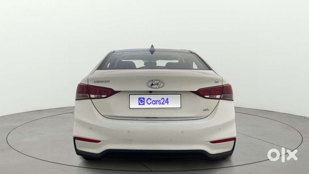 Hyundai Verna 1.6 Sx (o) Vtvt, 2018, Petrol