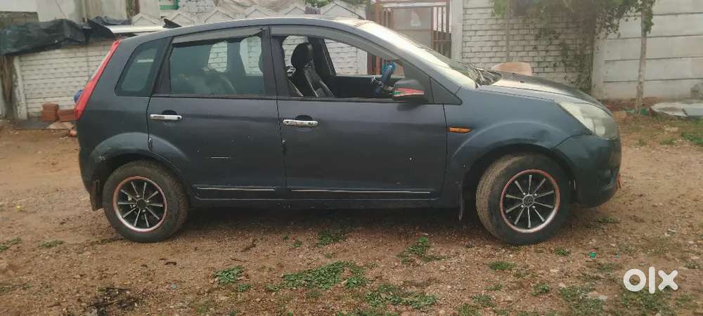 Ford Figo 2011 Lxi Petrol