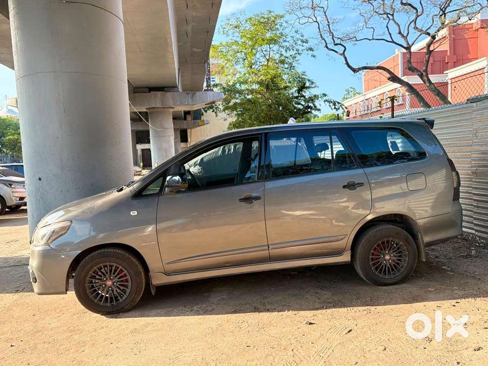 Toyota Innova 2014 Diesel Well Maintained