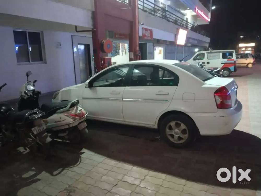 Hyundai Verna 2011