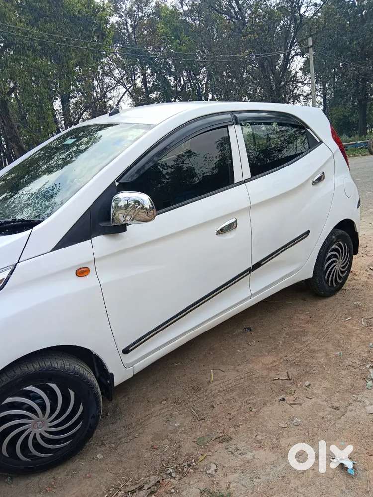 Hyundai Eon 2012 Lpg 90000 Km Driven
