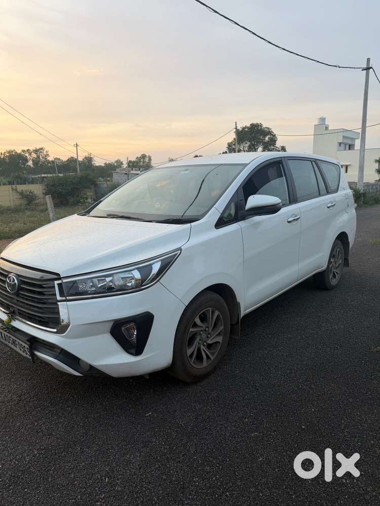 Toyota Innova 2022 Diesel 90000 Km Driven