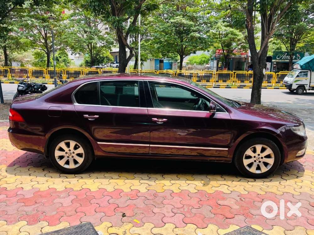 Škoda Superb Petrol Auto