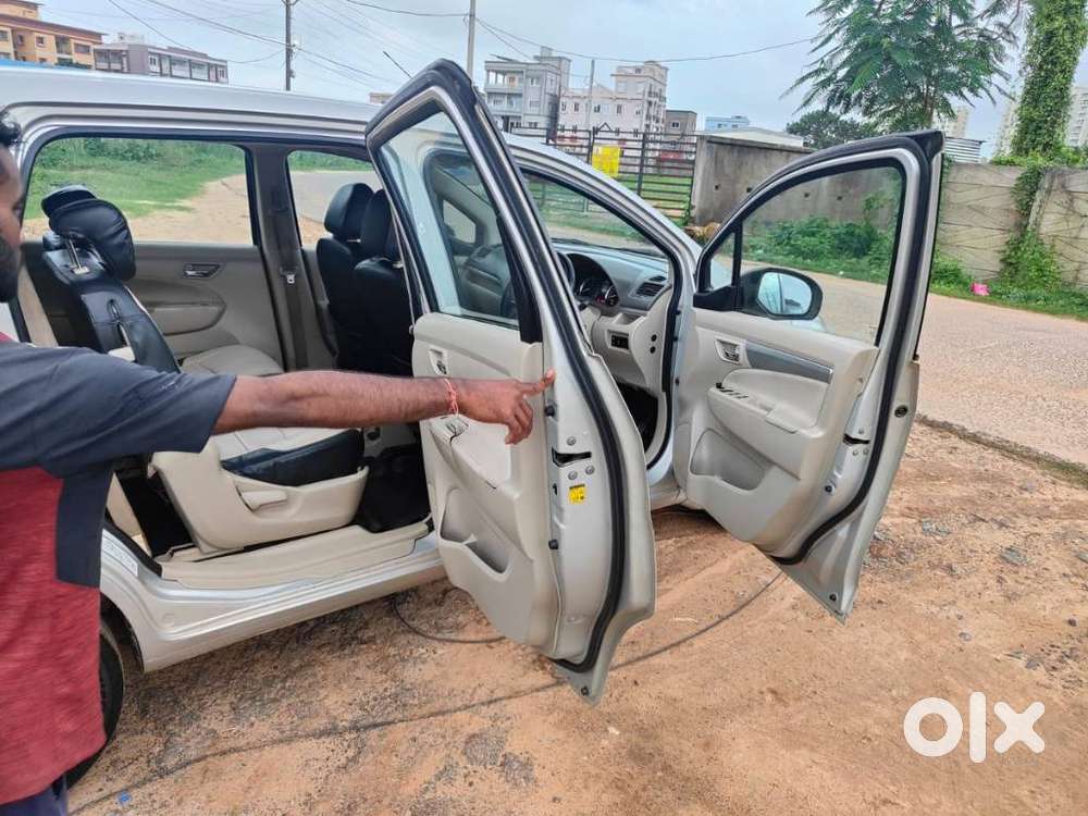 Maruti Suzuki Ertiga Shvs Zdi Plus, 2018, Diesel