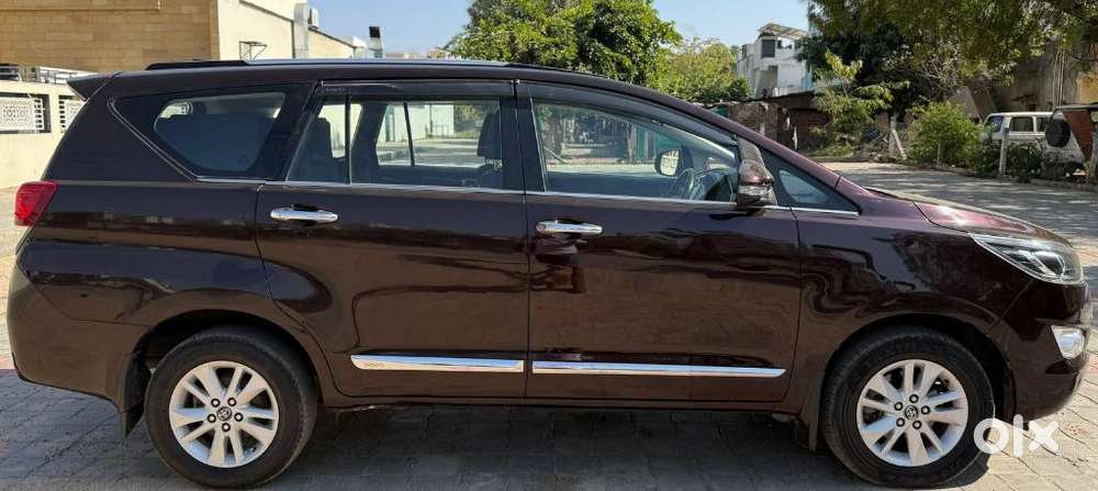 Toyota Innova Crysta