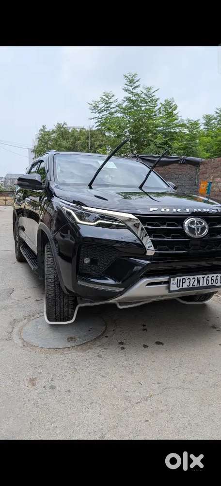 2023 Toyota Fortuner Diesel Mt