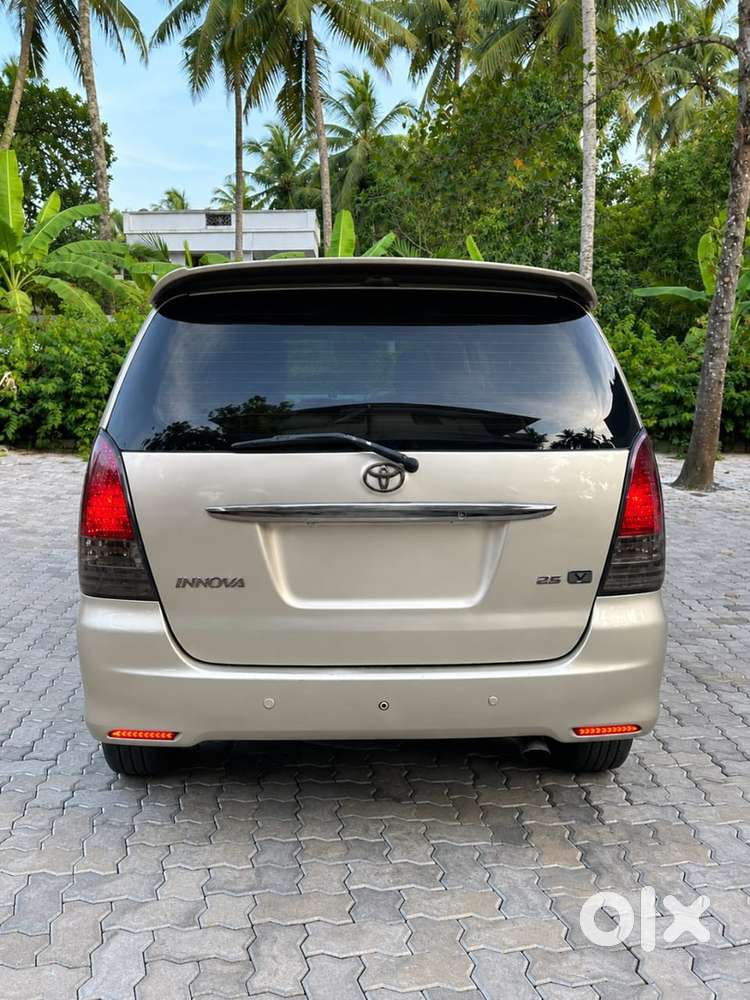 Toyota Innova 2.0 Diesel 2010