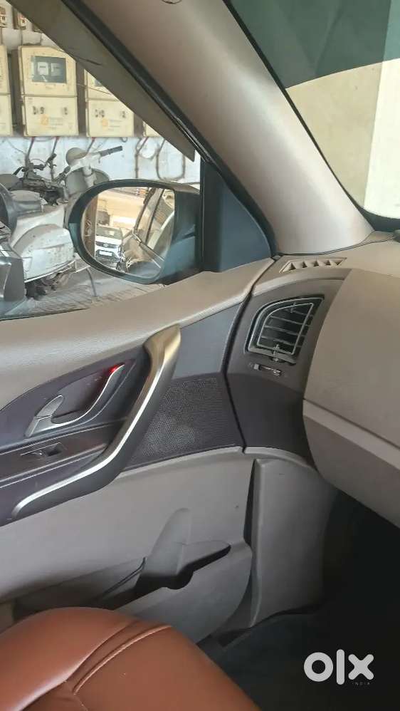 Mahindra Xuv500 2014