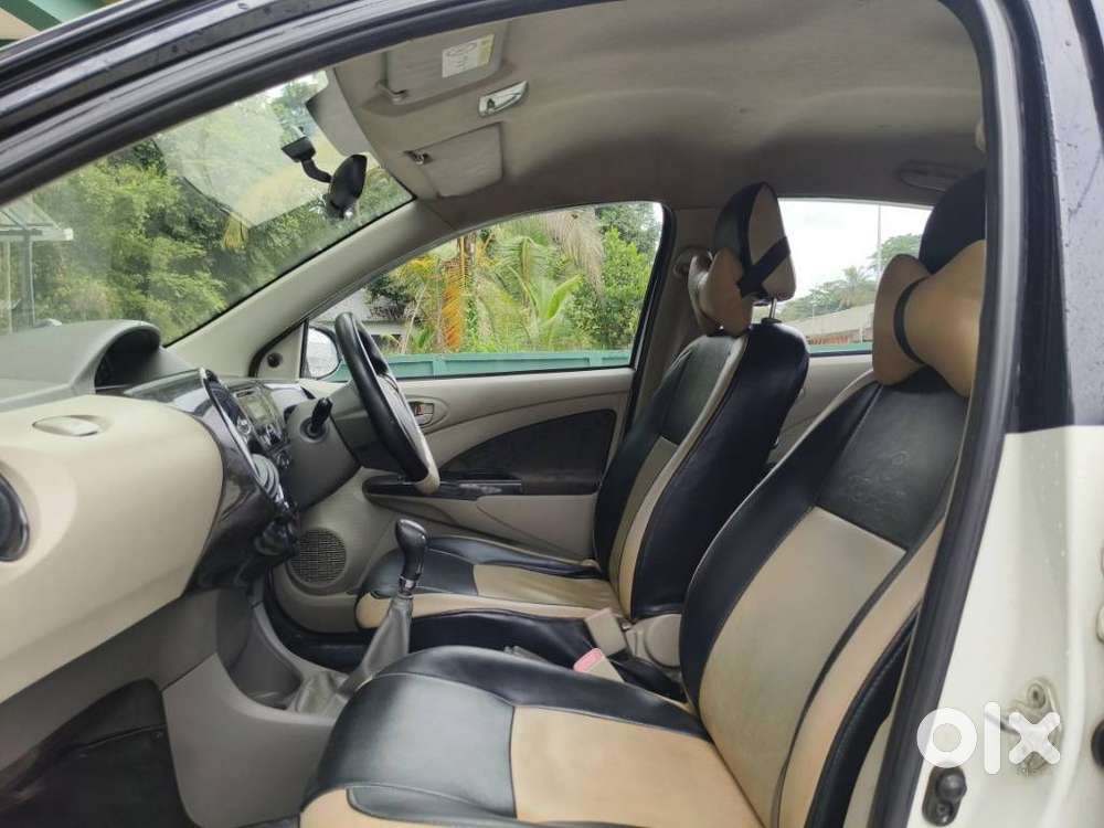 Toyota Etios Liva V Limited Edition, 2015, Petrol