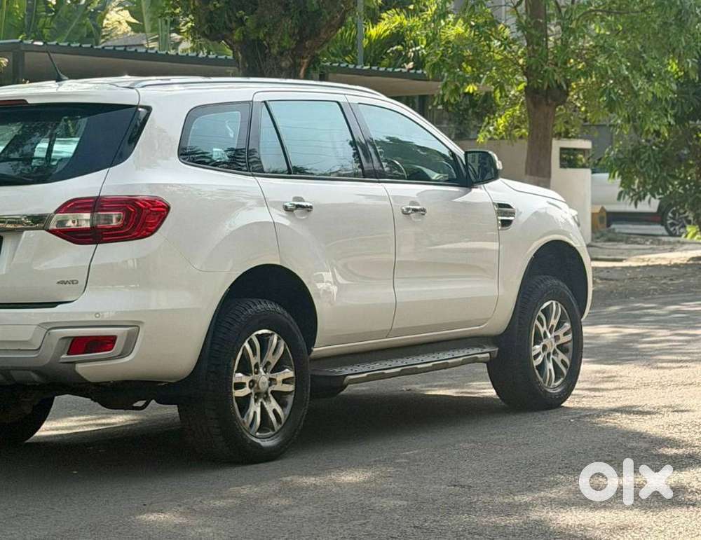 Ford Endeavour 3.2 Titanium At 4x4, 2017, Diesel