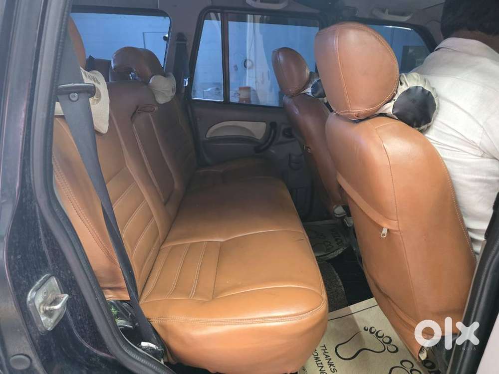 Mahindra Scorpio Vlx Top End