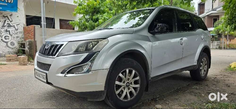 Mahindra Xuv500 W10 2016