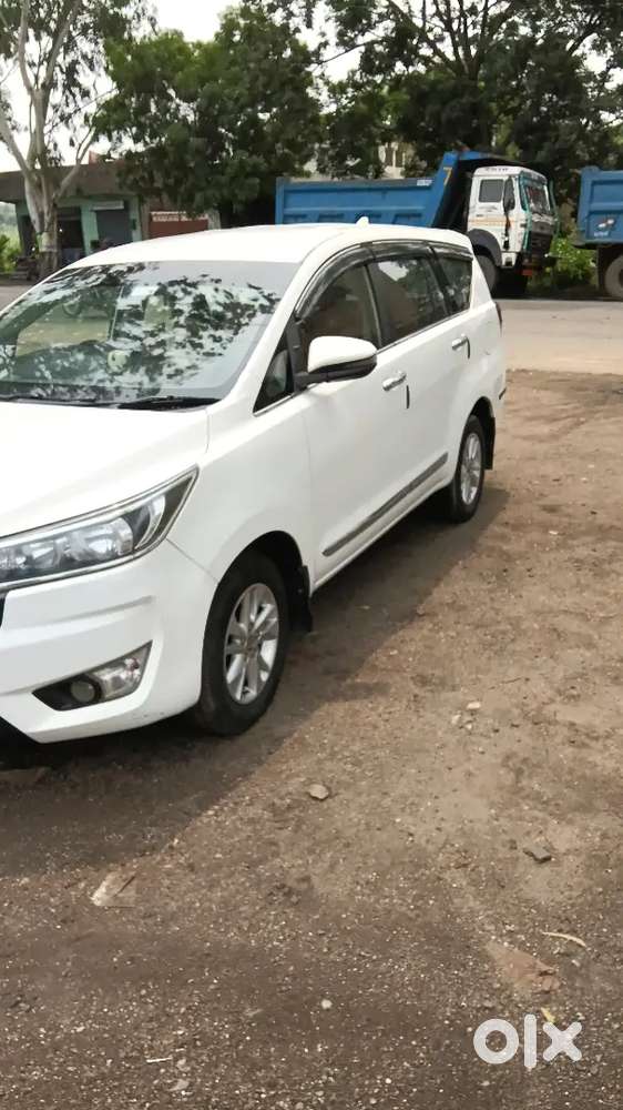 Toyota Innova Crysta 2017 Diesel 96000 Km Driven