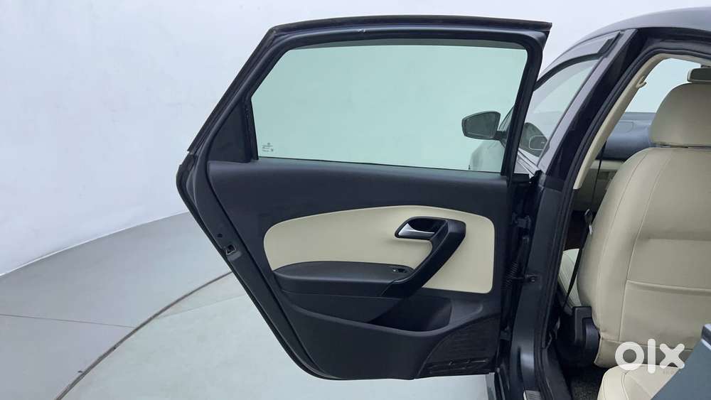 Volkswagen Vento 1.6 Highline, 2021, Petrol