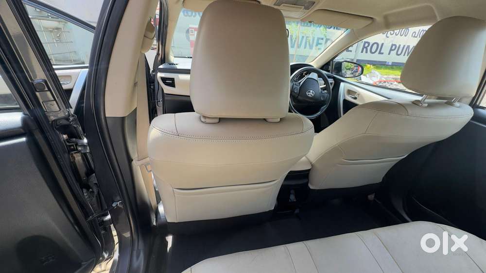 Toyota Corolla Altis Vl At, 2015, Petrol