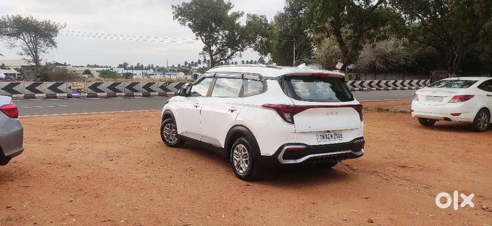 Kia Carens Prestige 2023