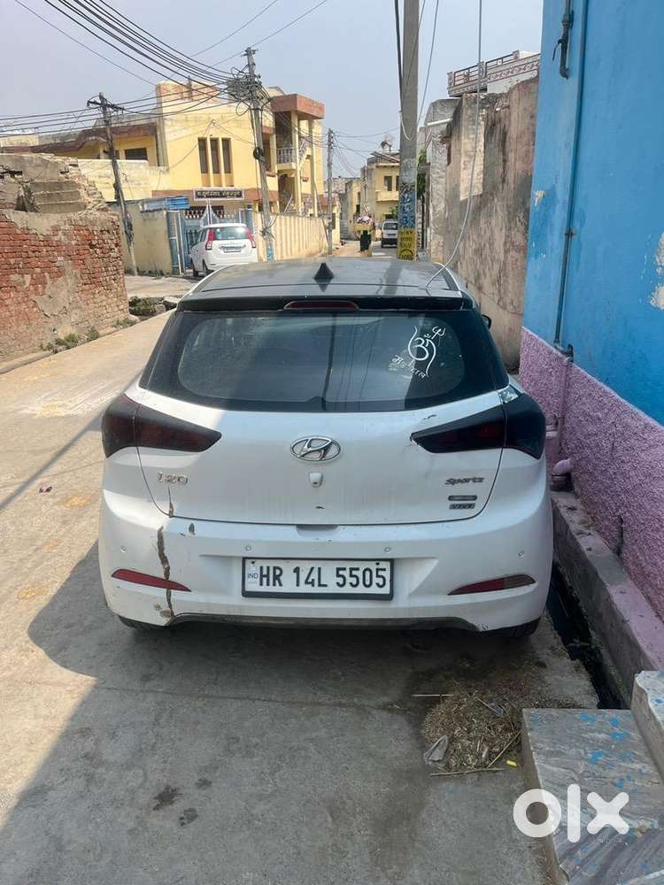 Hyundai I20 2015 Petrol 135000 Km Driven