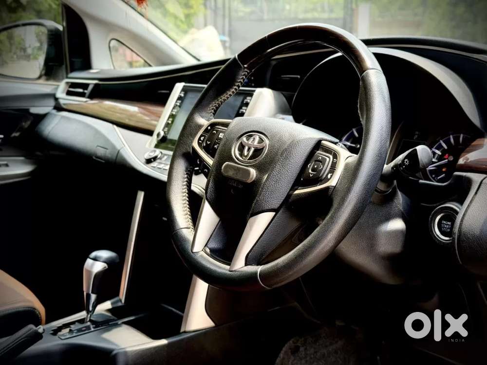 Toyota Innova Crysta [2020-ongoing] 2.4 Zx 7 Str, 2022, Diesel
