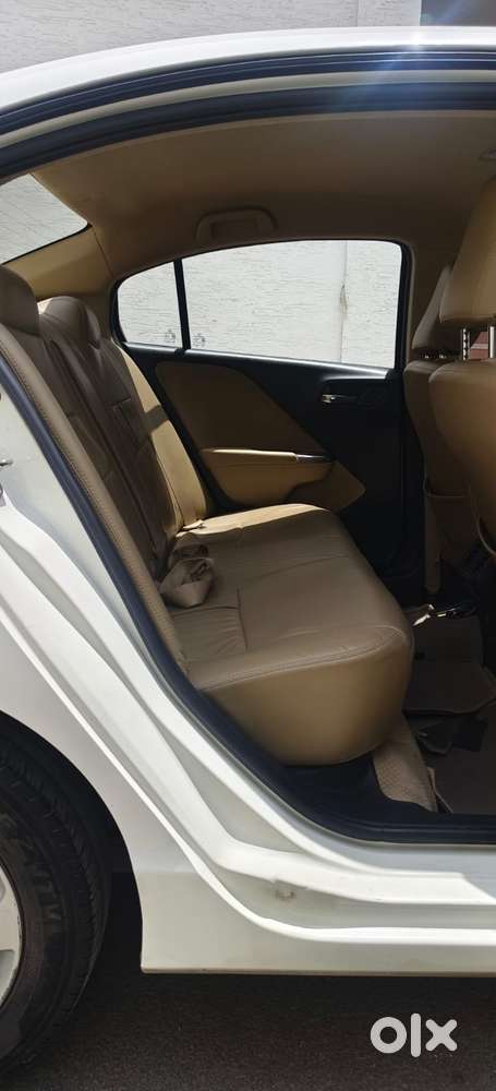 Honda City 1.5 V 4th Gen I-vtec Mt, 2016, Petrol