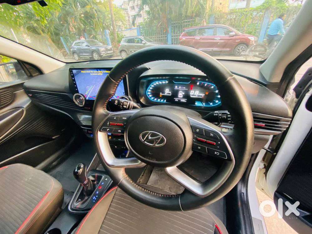 Hyundai I20 Asta (o) 1.2 Ivt Dual Tone, 2023, Petrol