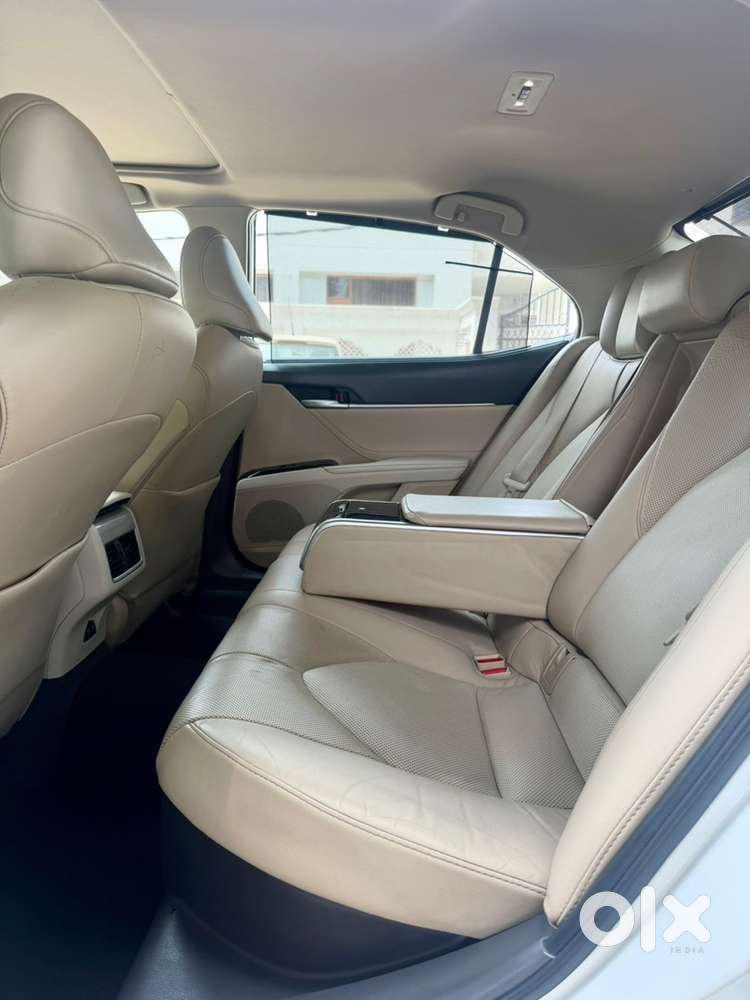 Toyota Camry Hybrid 2020