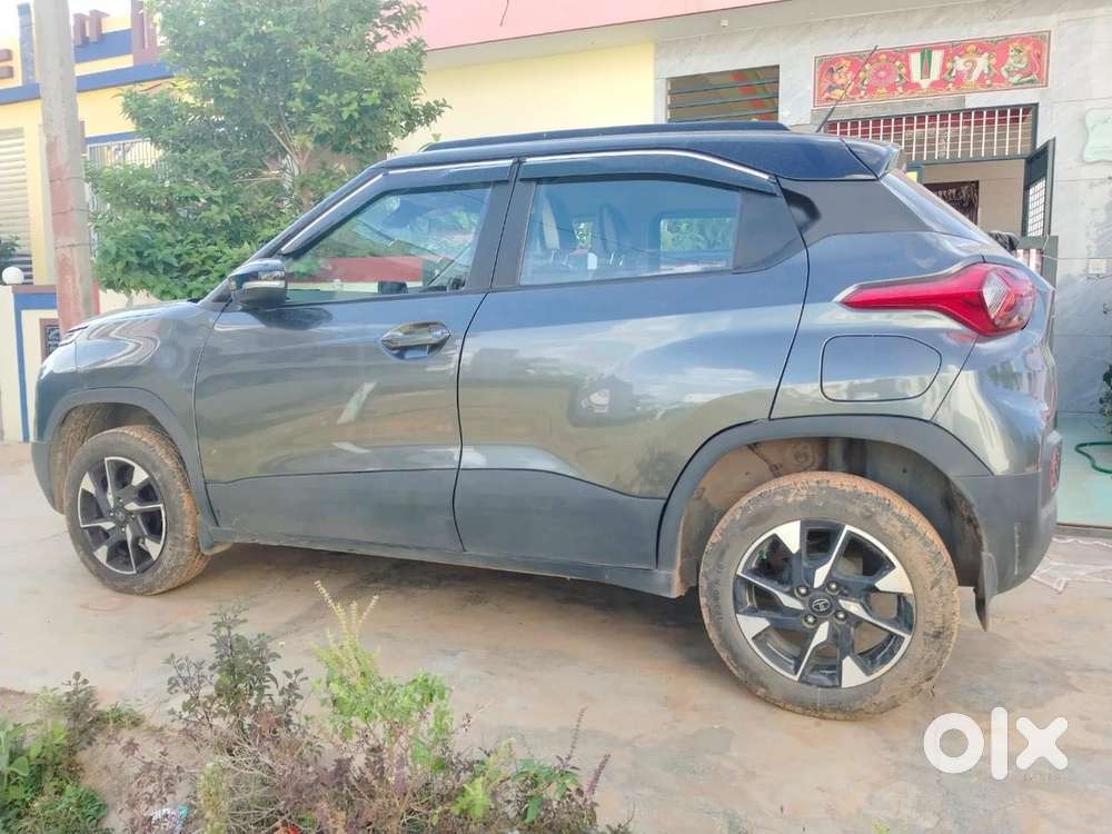 Tata Punch 1.2 Revotron Creative Dual Tone, 2024, Petrol