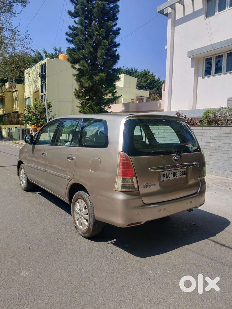 Toyota Innova 2004-2011 2.5 V Diesel 7-seater, 2010, Diesel