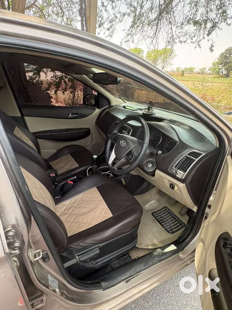 Hyundai I20 2013 Petrol 67500 Km Driven