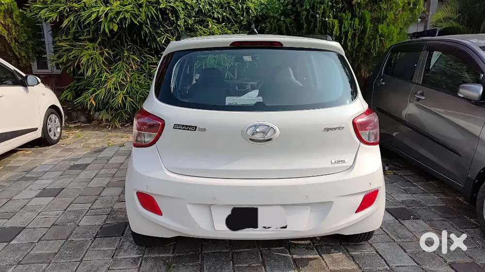Hyundai Grand I10 2015 Diesel 68000 Km Driven
