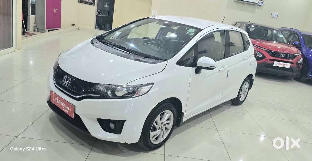 Honda Jazz V Automatic, 2017, Petrol