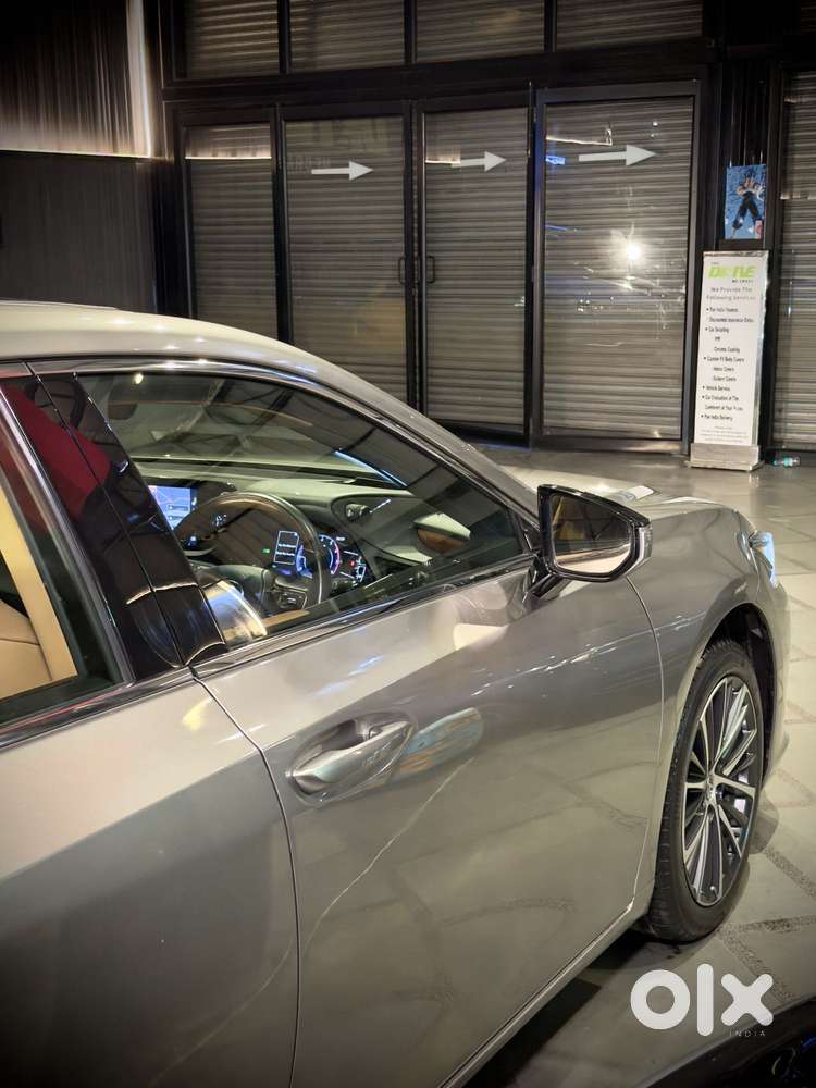 Lexus Es 300h Luxury, 2022, Petrol