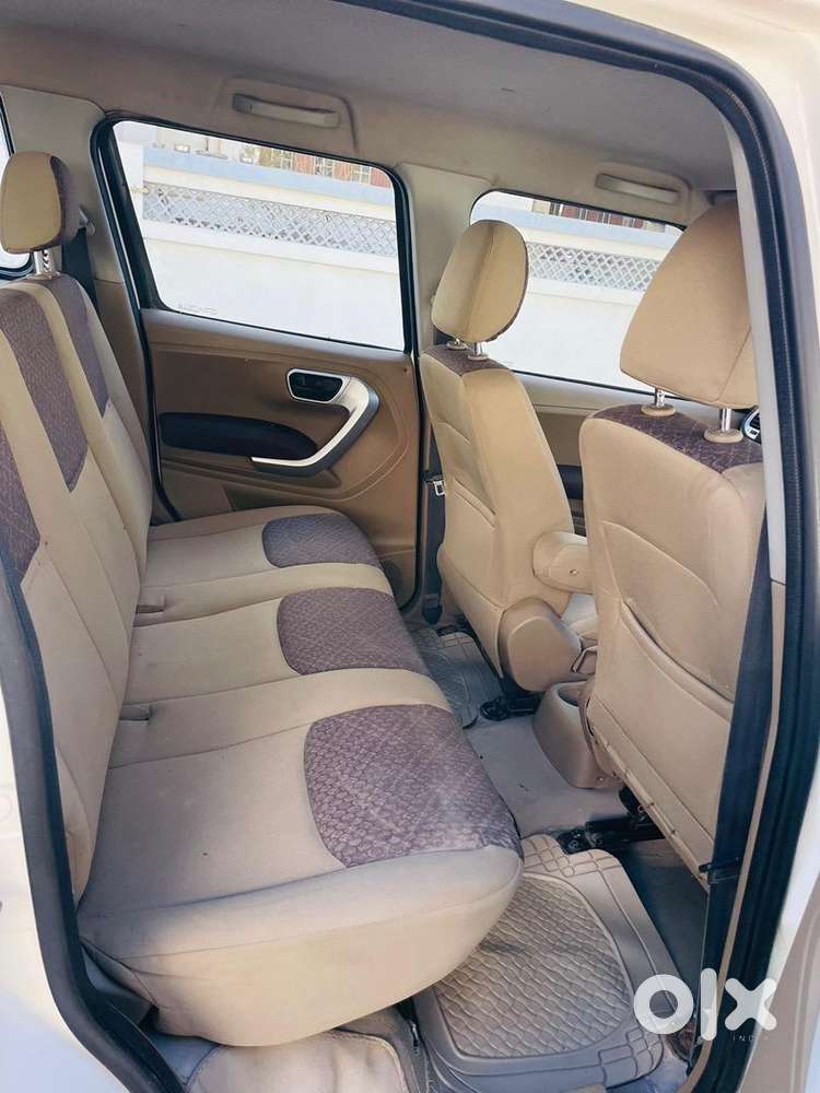 Mahindra Tuv 300 2017