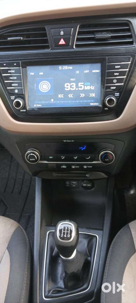 Hyundai I20 Petrol Asta Option, 2017, Petrol