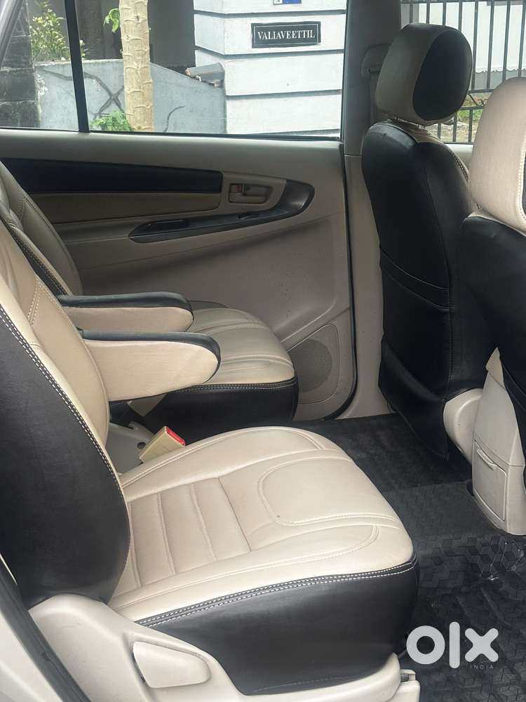 Toyota Innova 2.5 G (diesel) 7 Seater, 2015, Diesel