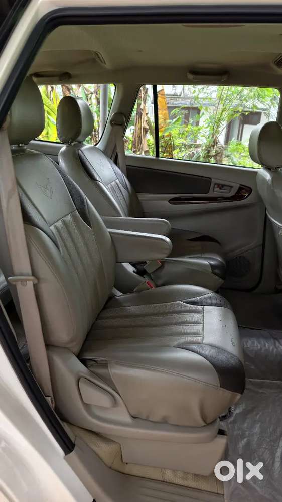 Toyota Innova 2014 Diesel Well Maintained