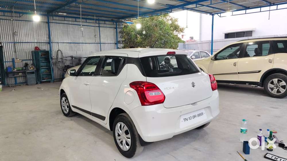 Maruti Suzuki Swift Vxi + Manual, 2022, Petrol