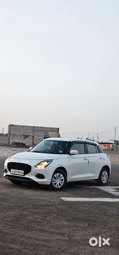 Maruti Suzuki Swift 2025 Petrol 27000 Km Driven