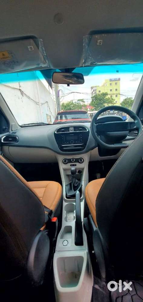 Tata Tiago 1.2 Revotron Xm, 2025, Petrol