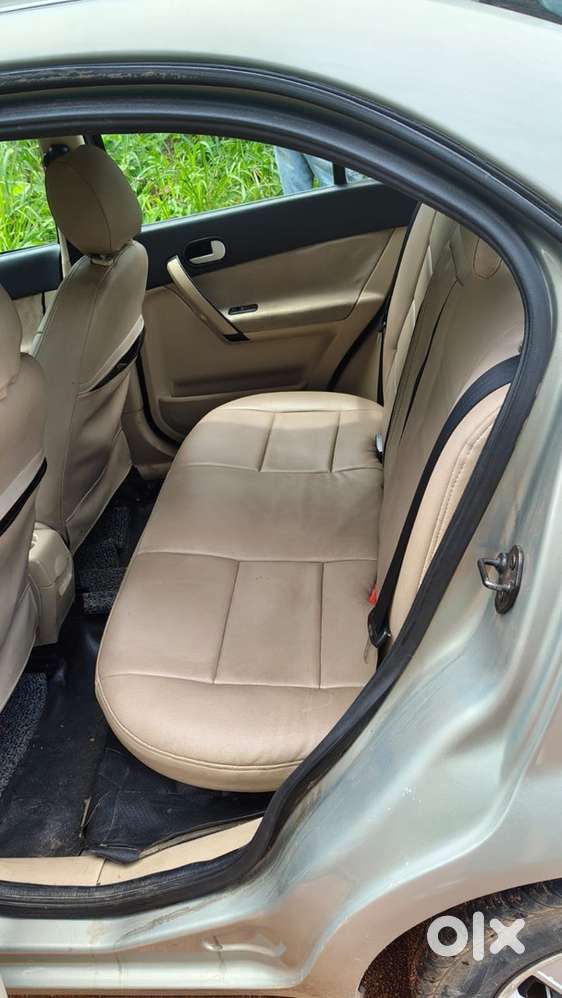 Ford Fiesta Model 2010 Year