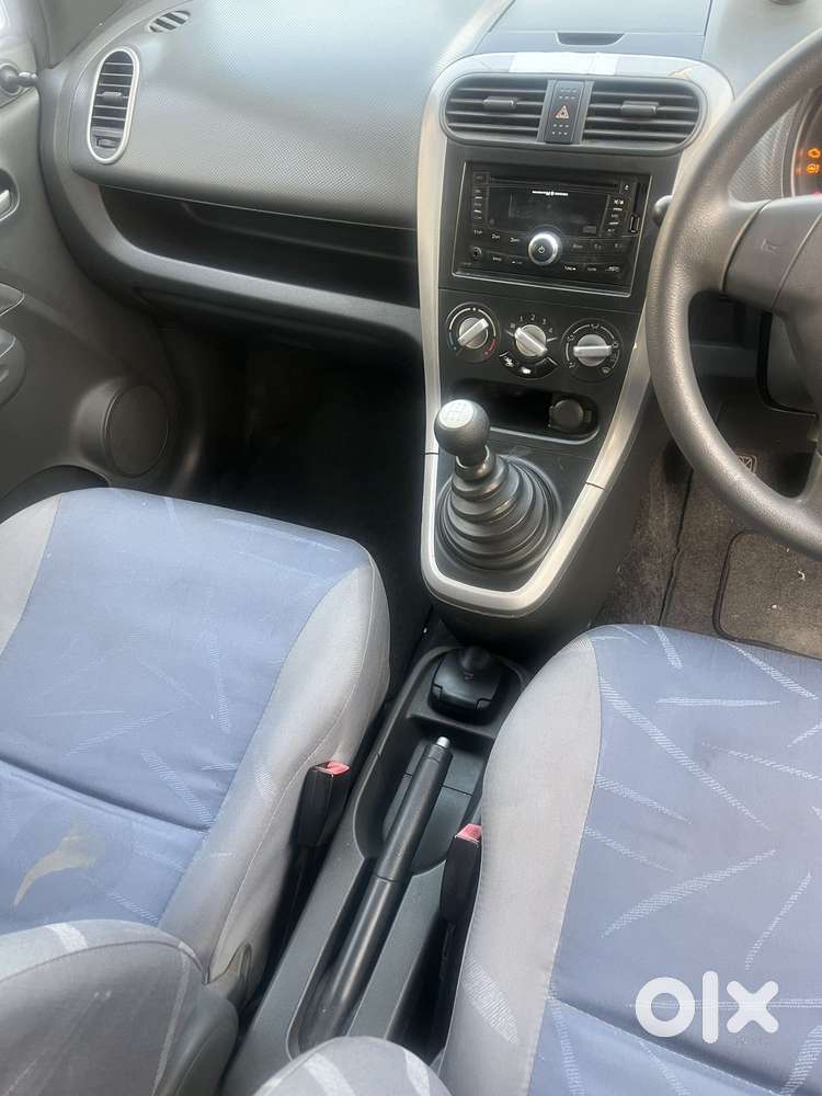 Maruti Suzuki Ritz Vxi, 2011, Petrol