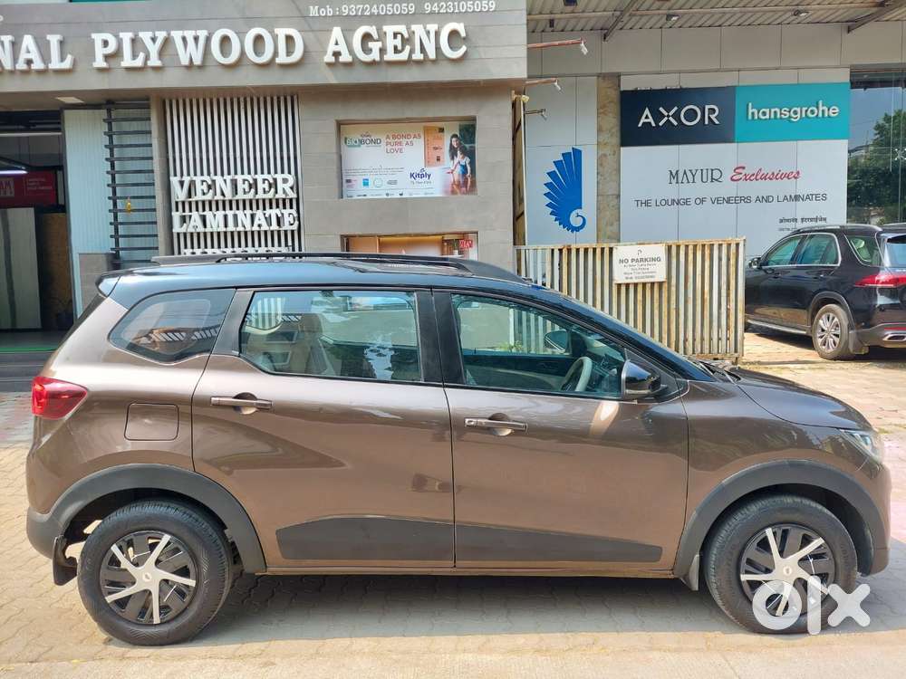 Renault Triber Rxt, 2022, Petrol