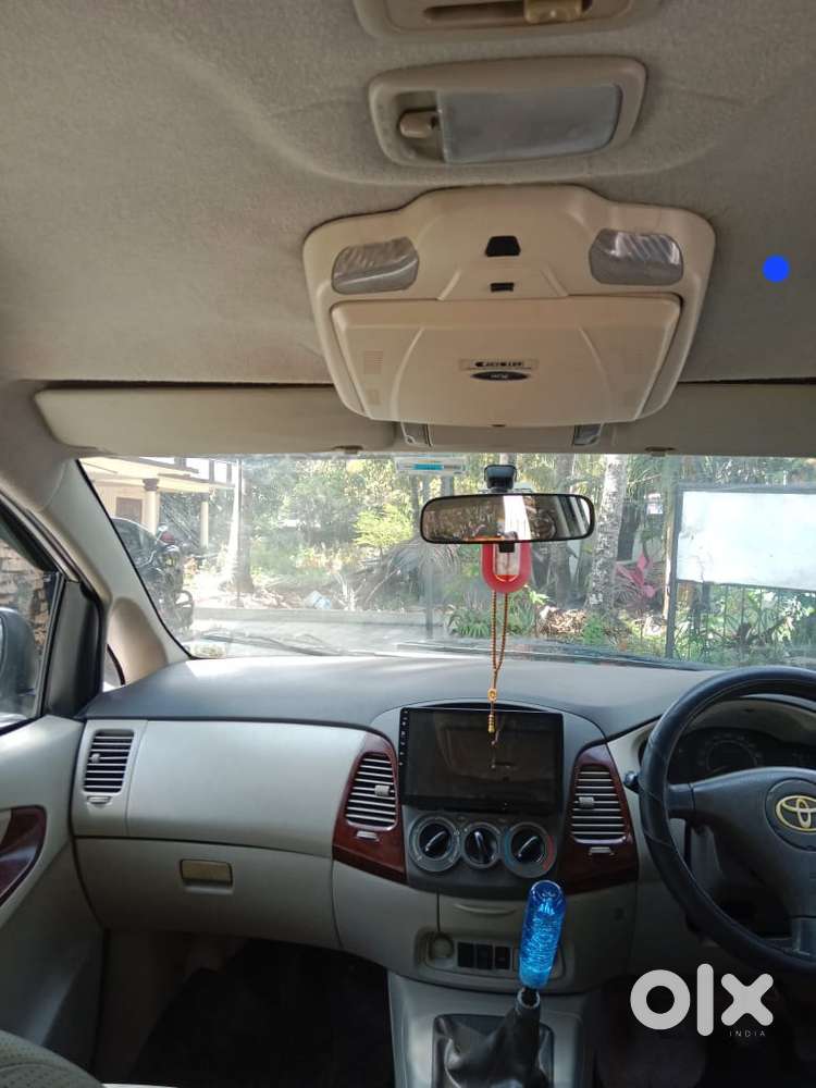 Toyota Innova 2.5 Z Diesel 7 Seater, 2010, Diesel