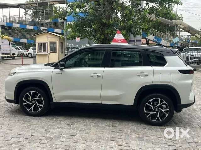 Toyota Urban Cruiser Hyryder 1.5 V Hybrid, 2024, Petrol