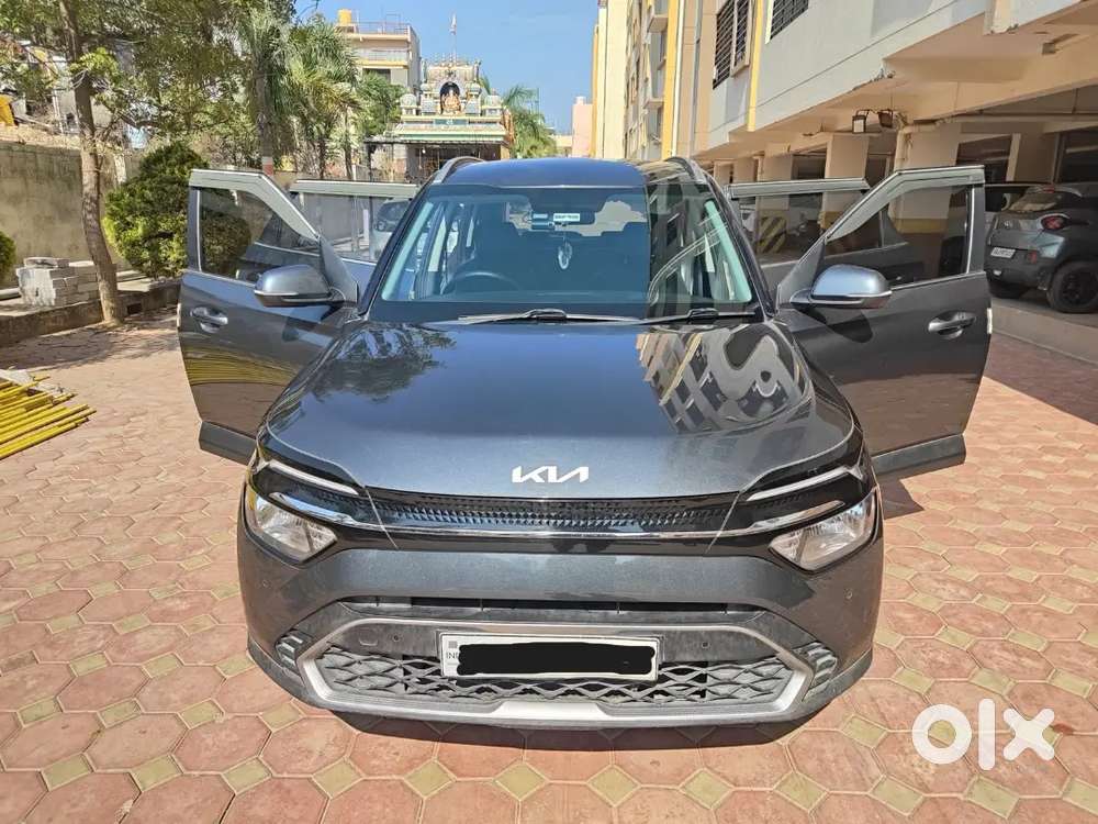 Kia Carens Prestige Plus  2022  Diesel 44300 Km Driven
