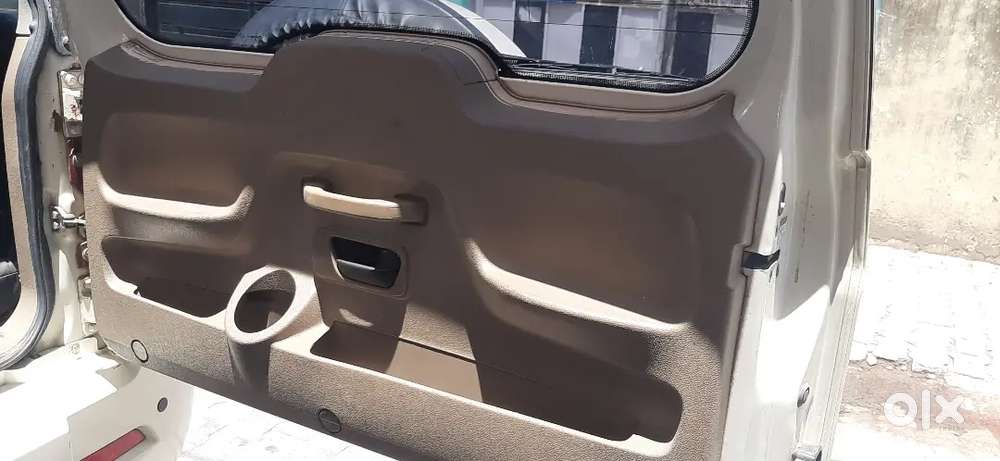 Mahindra Tuv 300 2016