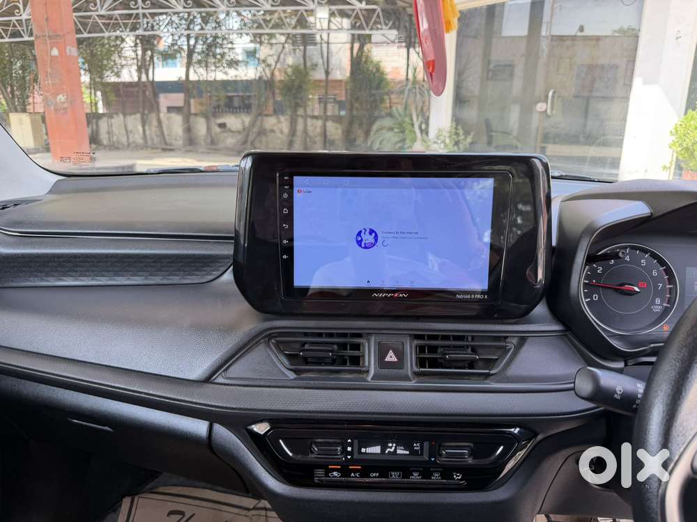 Maruti Suzuki Swift Lxi Optional-o, 2024, Petrol