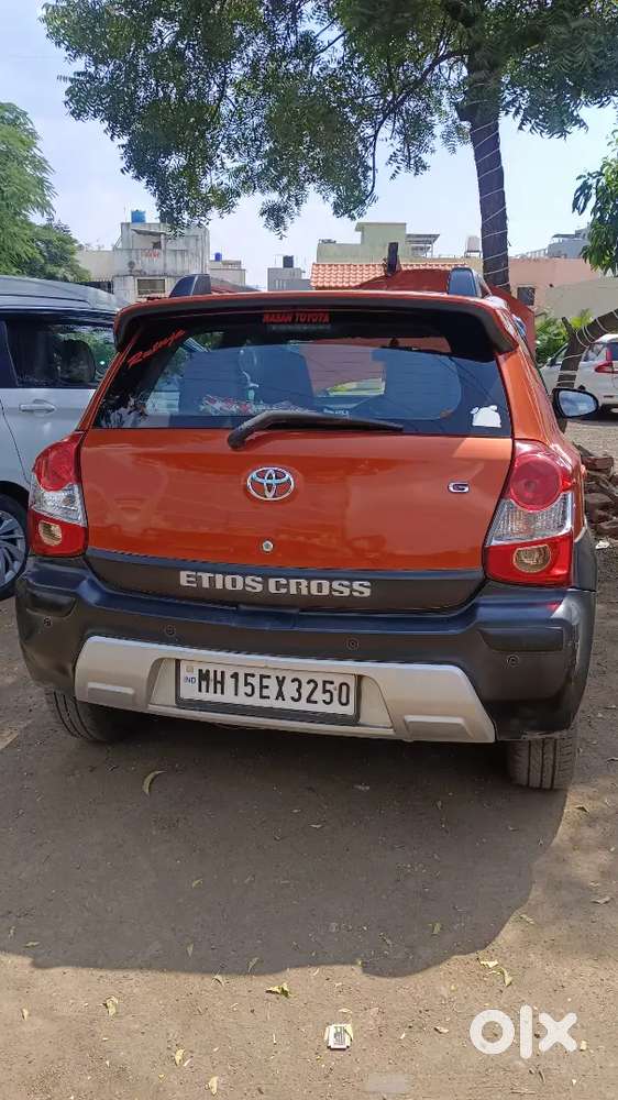 Toyota Etios Cross Petrol 2015