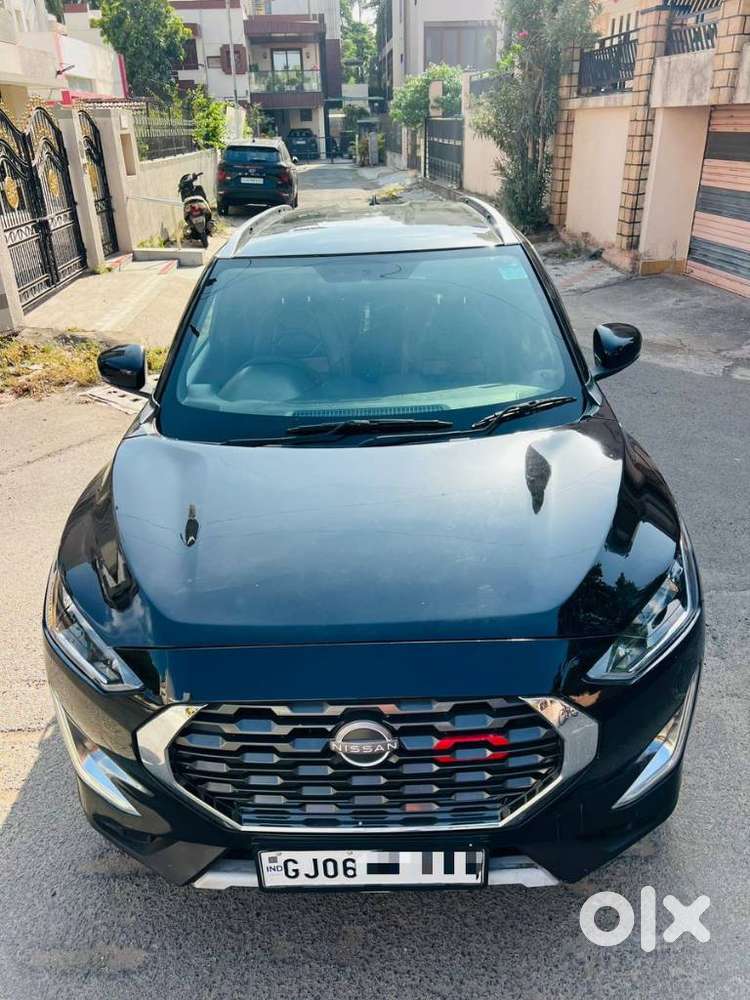 Nissan Magnite 1.0 Xv Red Edition, 2023, Petrol