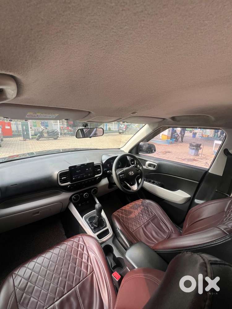 Hyundai Venue 1.2 S (o), 2024, Petrol